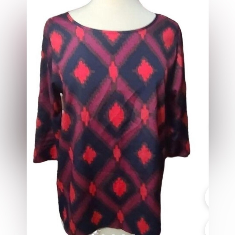 Francesca’s Miami Blue and Red Diamond Patterned Crewneck Blouse. Sz Small